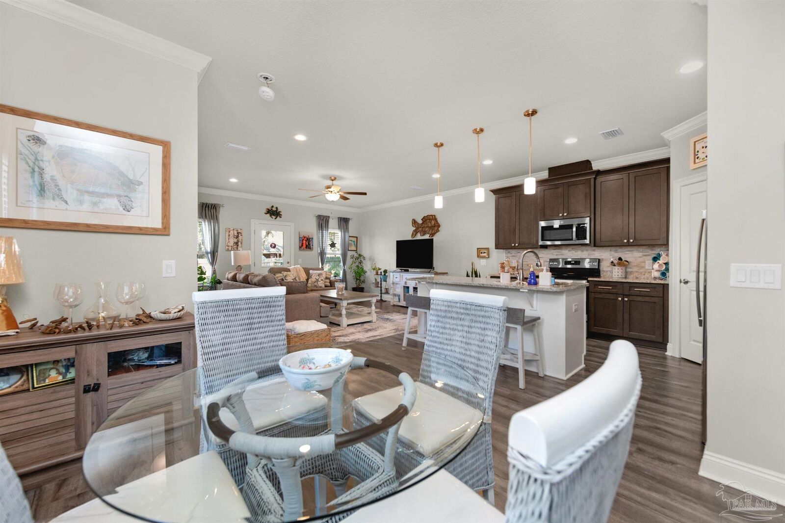 Property Photo:  7388 Hiawatha St  FL 32566 