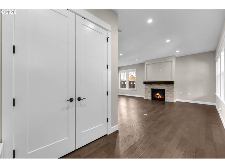 Property Photo: 4014 NW 76th Ave WA 98607