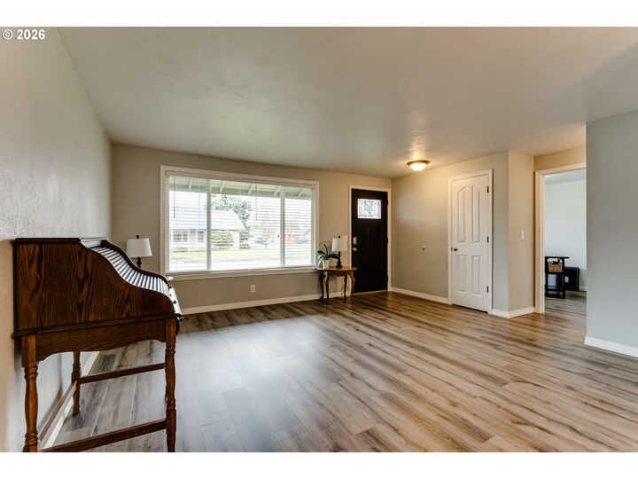 Property Photo:  3924 Josh St  OR 97402 