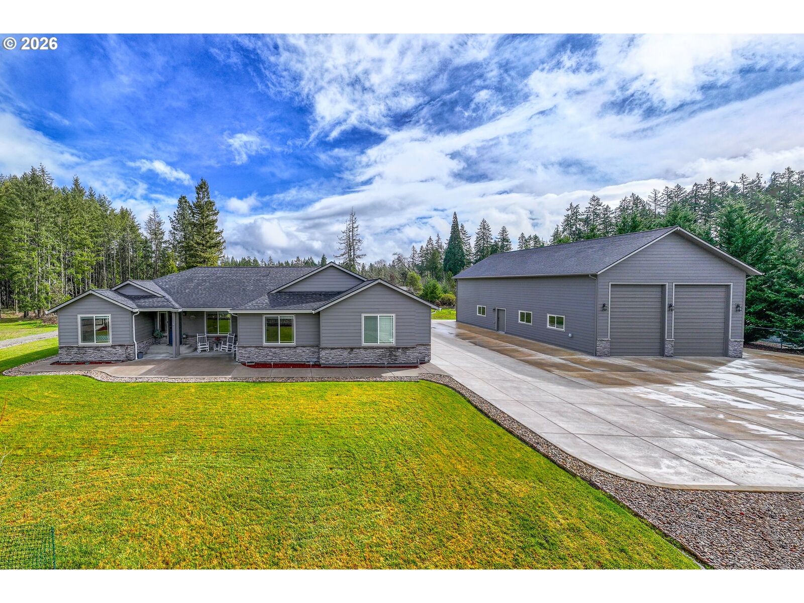 Property Photo:  88669 Promise Pkwy  OR 97487 