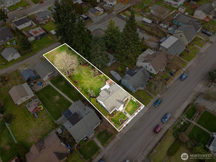 Property Photo:  2950  39th Avenue NE  WA 98422 