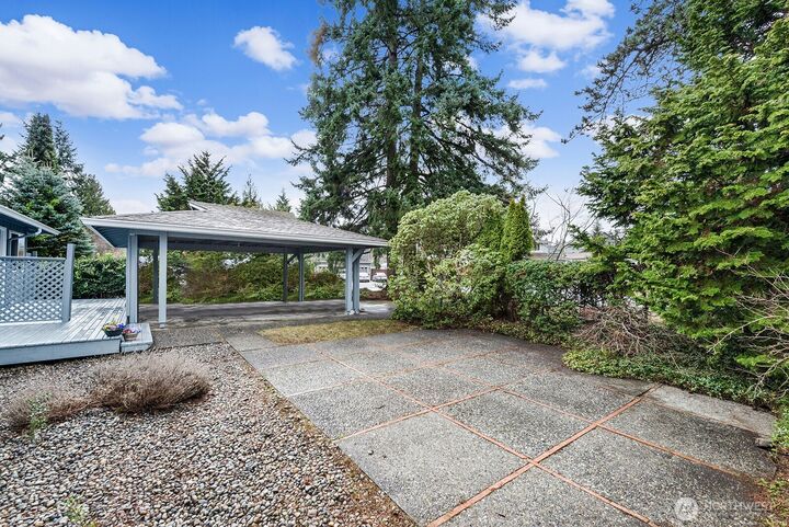Property Photo:  9029  Eastview Avenue  WA 98208 