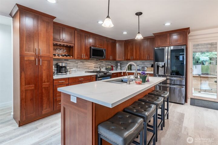 Property Photo:  31720 SE 125th Place SE  WA 98092 