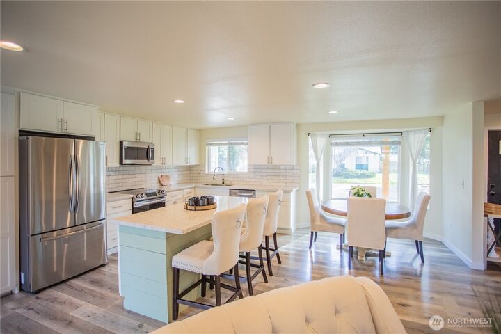 Property Photo: 6006 16th Avenue SE WA 98503