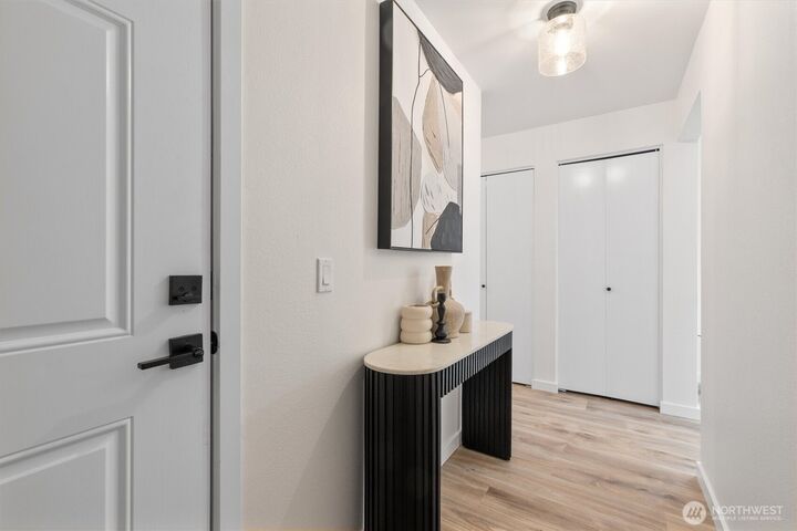 Property Photo:  12904  126th Court NE J-301  WA 98034 