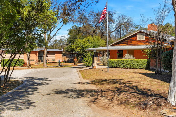 Property Photo:  222 Herweck Dr  TX 78213 