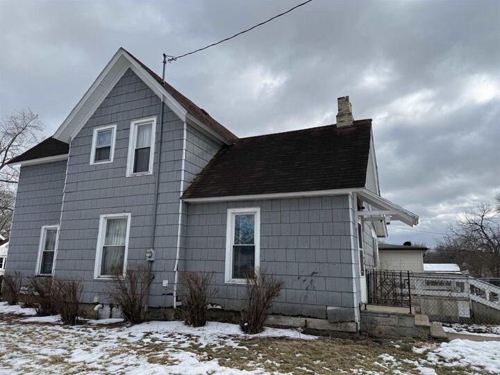 Property Photo:  1052 8th Street  WI 53511 