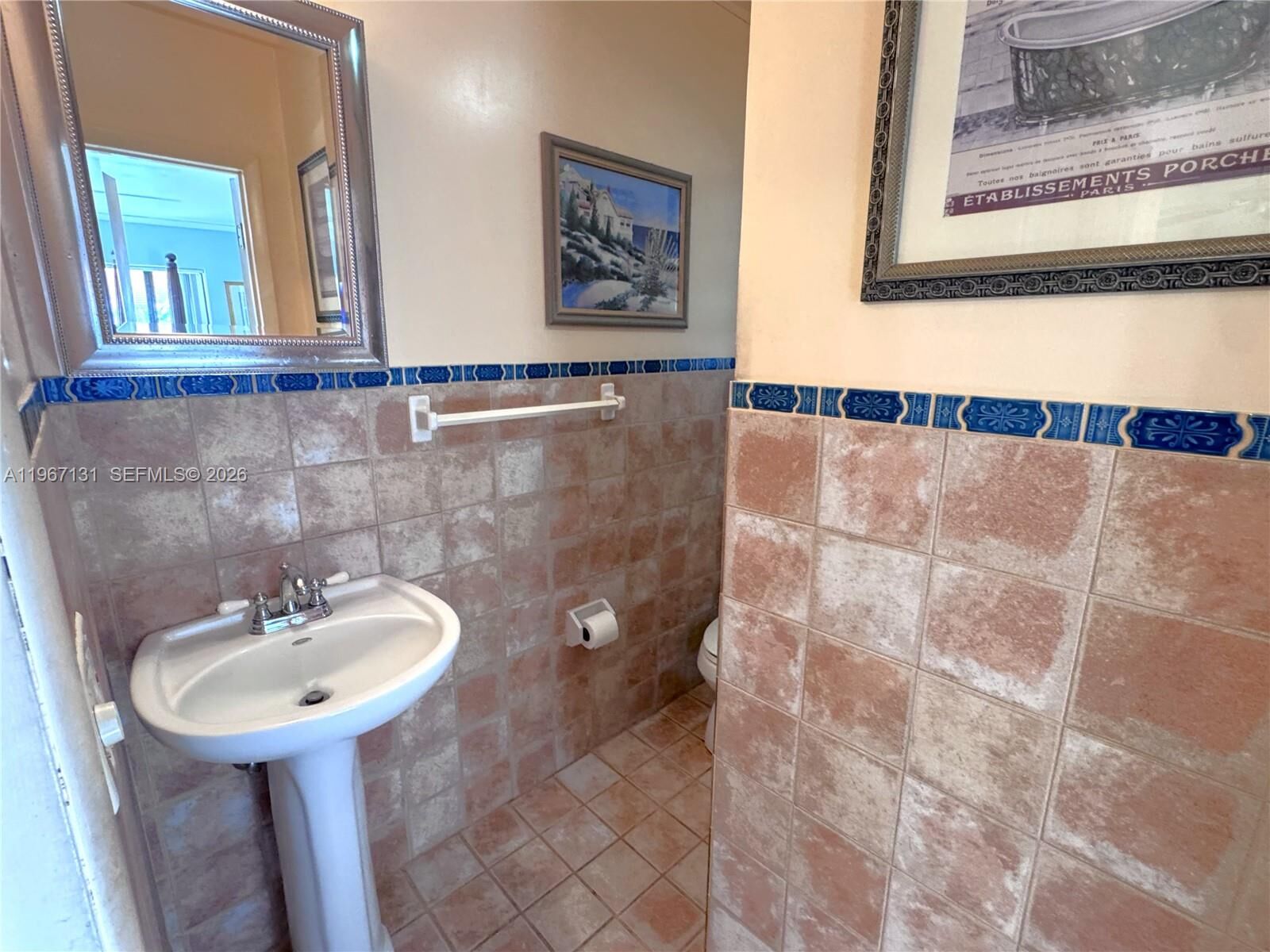 Property Photo:  29-33 SE 4th St  FL 33004 