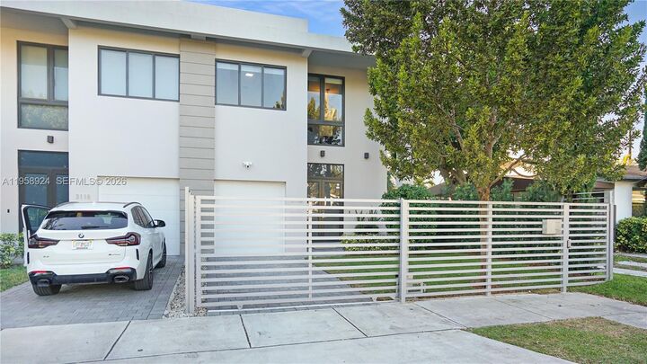 Property Photo: 3116 Carter St FL 33133