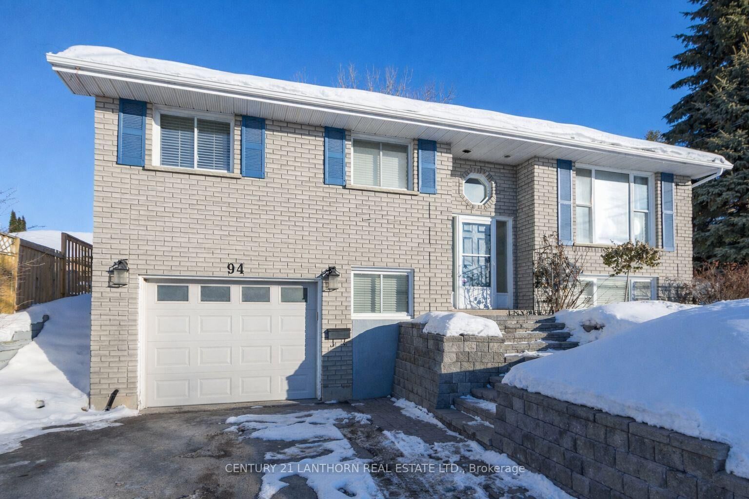 Property Photo:  94 North Murray Street  ON K8V 2E7 