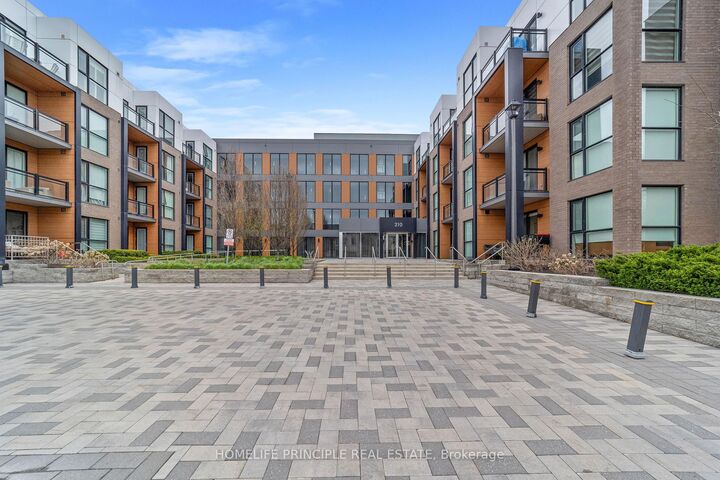 Property Photo: 210 Sabina Drive 305 ON L6H 0W6
