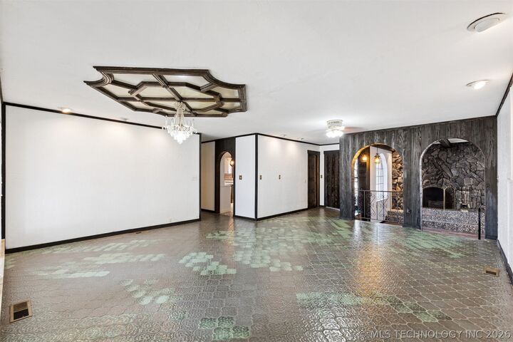 Property Photo: 203 N Skinner Avenue OK 74030