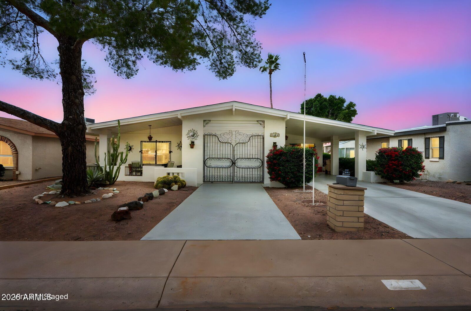 Property Photo: 2136 N Stockton Place AZ 85215