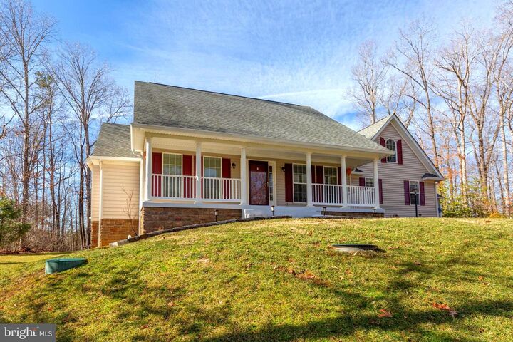 Property Photo:  219 Oakwood Drive  VA 23117 