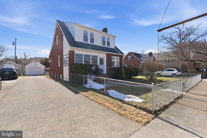 Property Photo:  910 20th Street S  VA 22202 