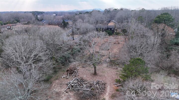 Property Photo:  848 Nottingham Drive  NC 28054 