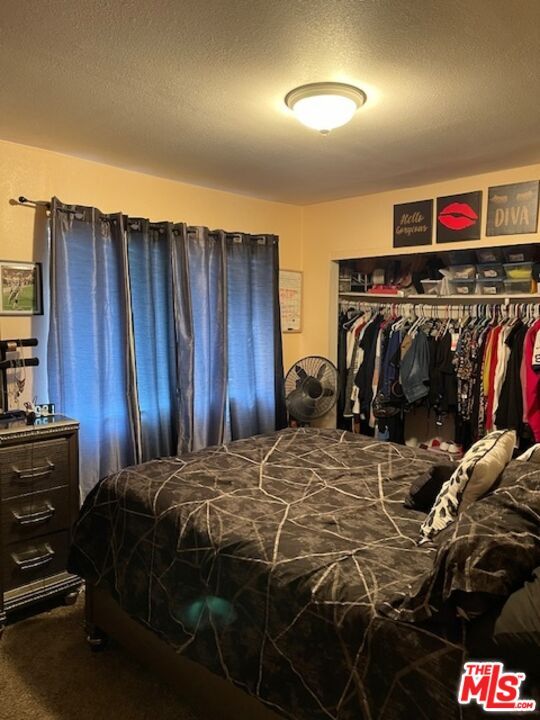 Property Photo:  912 Valhalla Dr  CA 93309 