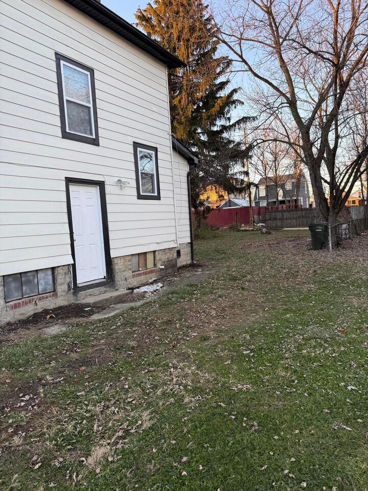 Property Photo:  1608 Kenmore Road  OH 43211 