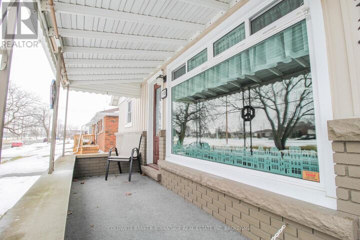 Property Photo:  113 Golden Boulevard West  ON L3B 1H9 