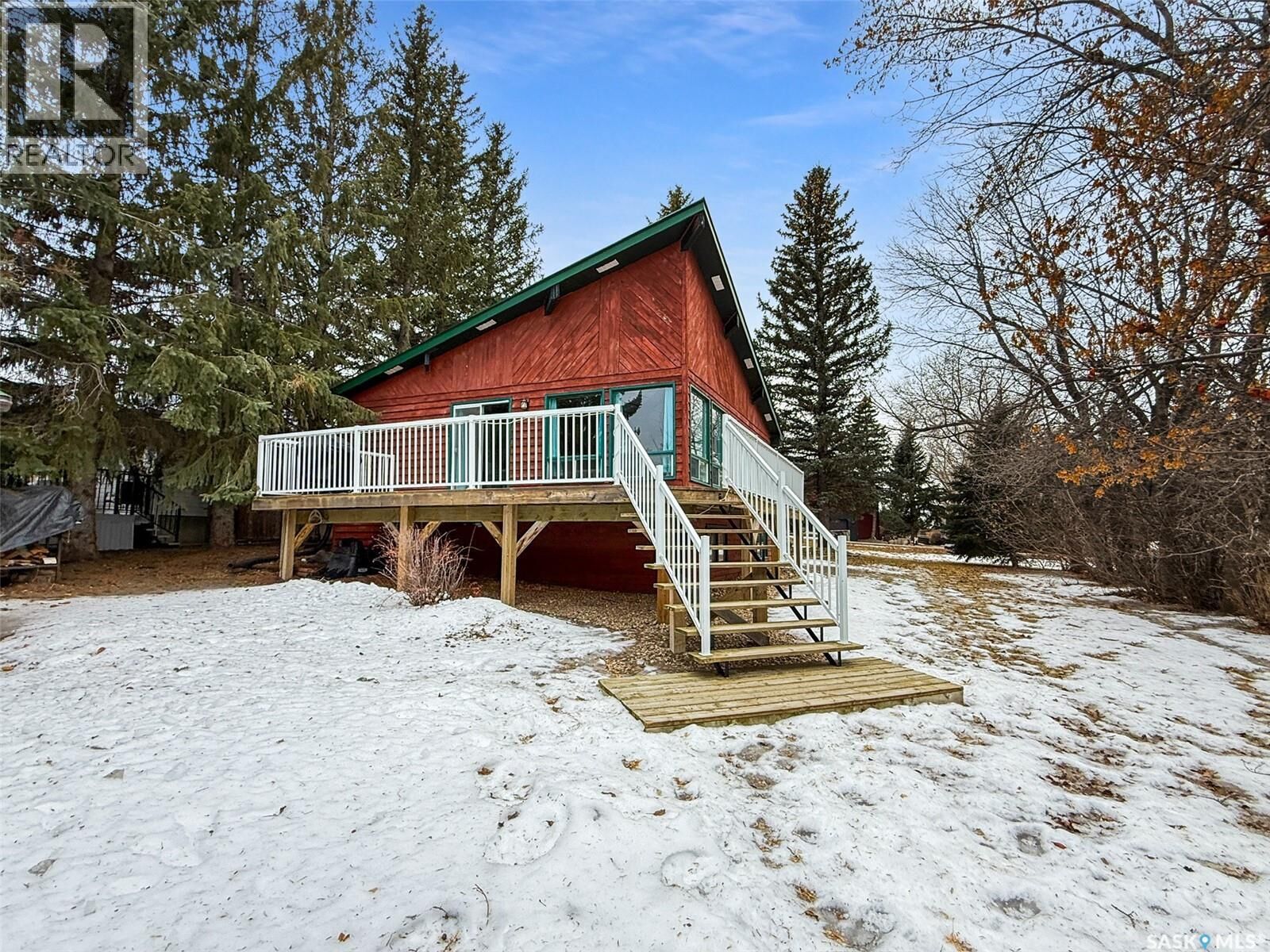 Property Photo:  105 Otter Crescent  SK S0N 2P0 