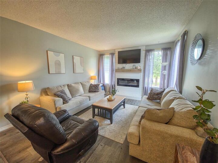 Property Photo:  870 2nd Avenue  MB R0K 1X0 