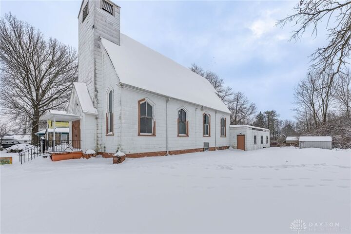 Property Photo: 2425 Kenilworth Avenue OH 45505