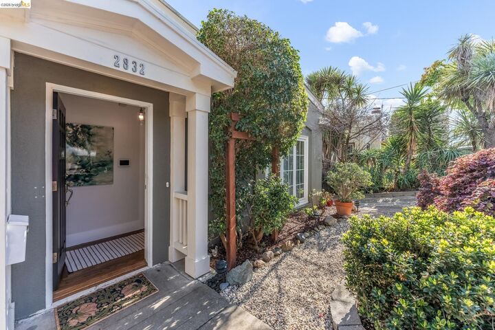 Property Photo: 2832 Monticello Ave CA 94619