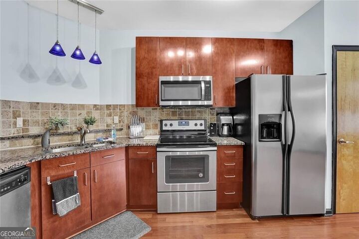 Property Photo:  898 Oak Street SW 3204  GA 30310 