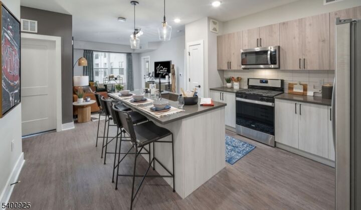 Property Photo:  100 Union St 532  NJ 07202 