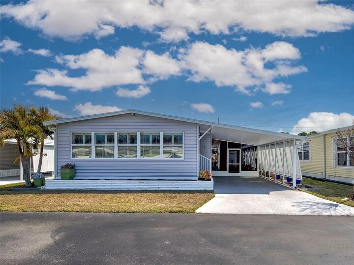 Property Photo:  252 Sun Air Circle  FL 34229 