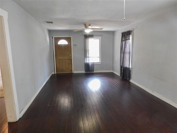 Property Photo:  8412 N Seminole Avenue  FL 33604 