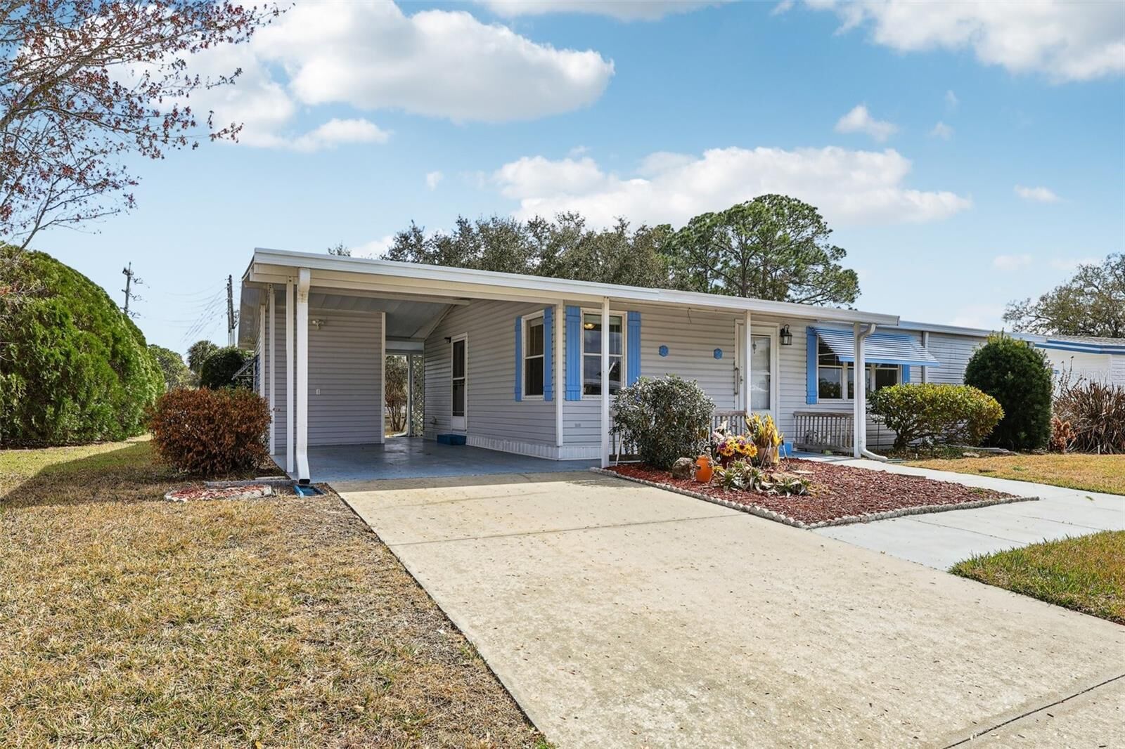 Property Photo:  1024 Hilltop Road  FL 32778 
