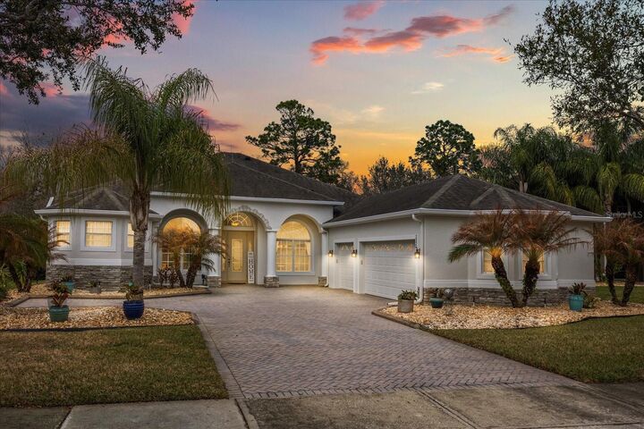 Property Photo: 2324 Willow Drop Way FL 32766