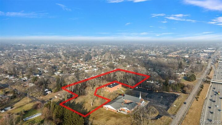 Property Photo: 30330 Schoolcraft Road MI 48150 2000