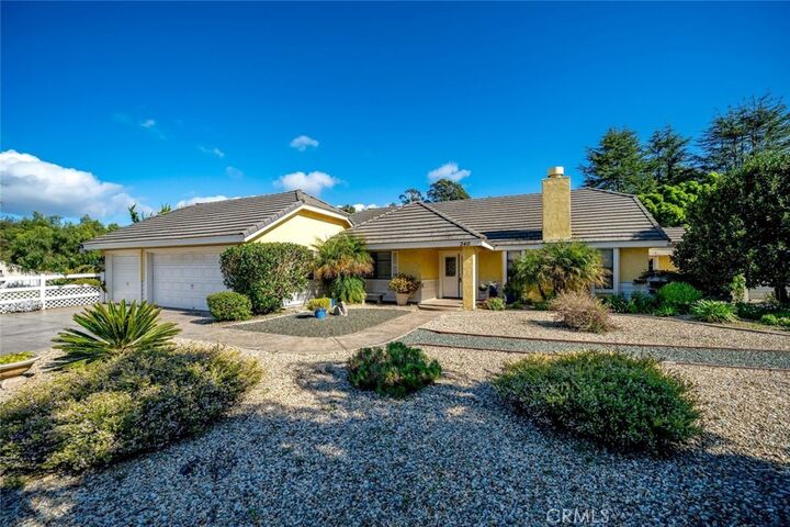 Property Photo:  340 N Las Flores Drive  CA 93444 