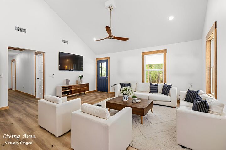 Property Photo:  1000 Holubec Street  TX 75941 