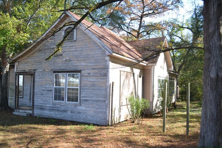 Property Photo:  521 Feagin Drive  TX 75904 