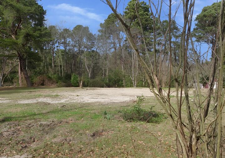 Property Photo:  208 Pearl  TX 75935 