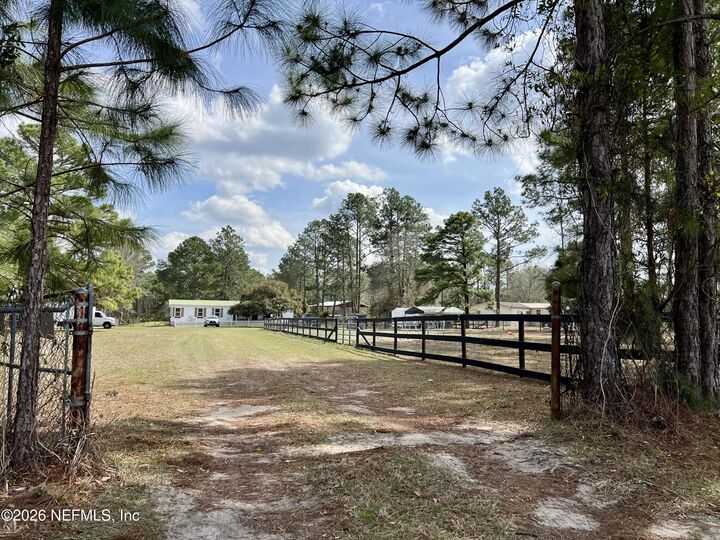 Property Photo:  2469 Quarterhorse Trail  FL 32068 