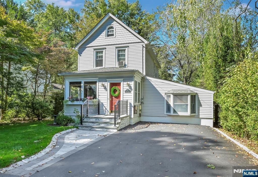 Property Photo:  25 Maple Avenue  NJ 07627 