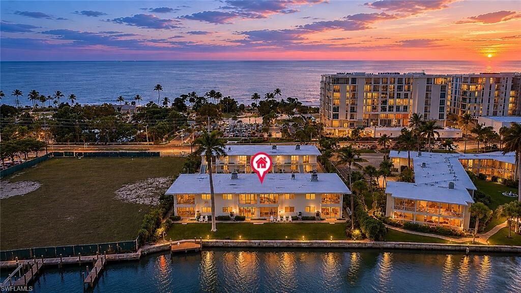 Property Photo:  1550 Gulf Shore Blvd N E6  FL 34102 