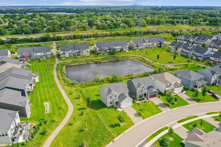 Property Photo:  5515 Annapolis Lane N  MN 55446 