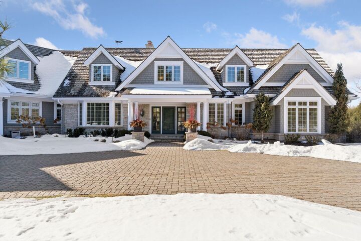 Property Photo: 4708 Annaway Drive MN 55436