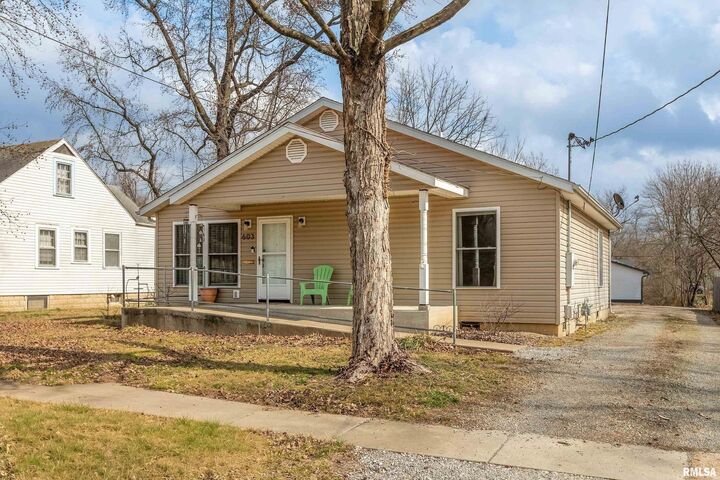 Property Photo:  603 N Allyn Street  IL 62901 