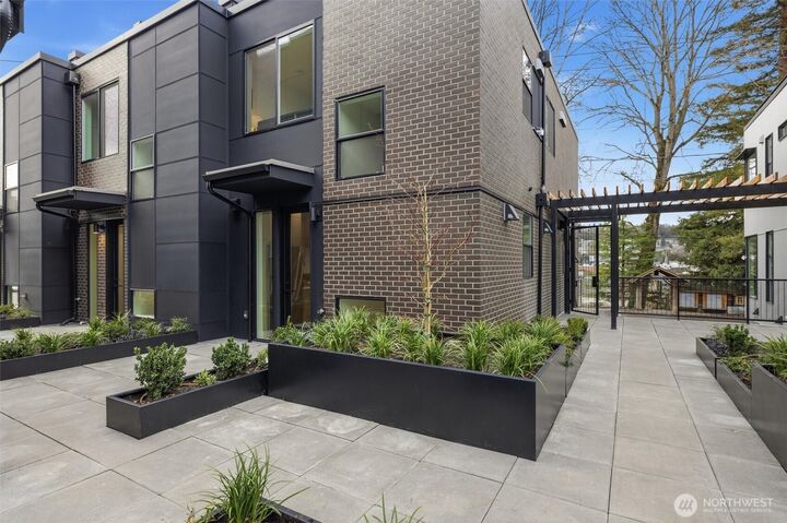 Property Photo: 2010 Fairview Avenue E C WA 98102