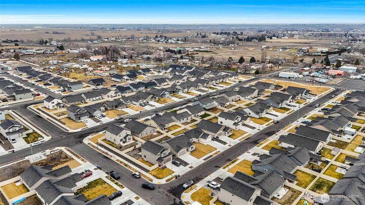 Property Photo: 1120 W Aspen Road WA 98837