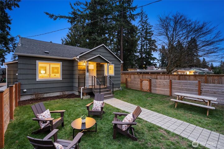 Property Photo:  14016  2nd Avenue NW  WA 98177 