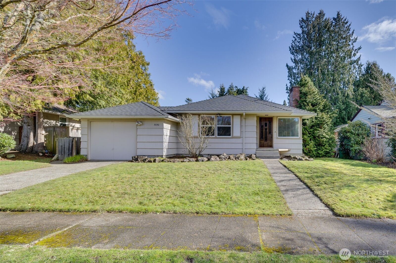 Property Photo:  3050  52nd Avenue SW  WA 98116 