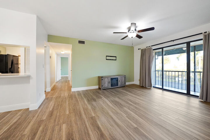 Property Photo: 623 Sea Pine Way B2 FL 33415