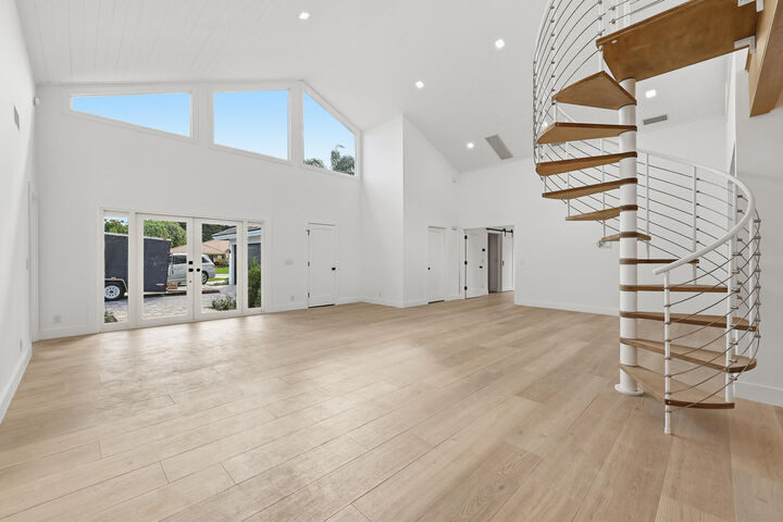 Property Photo:  6189 Woodcutter Court  FL 33418 